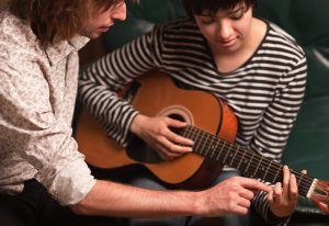 cours de guitare à domicile